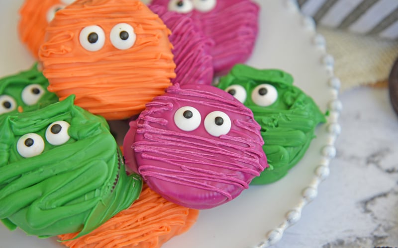 close up of oreo cookie mummies
