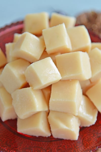 Angle view of vanilla fudge squares