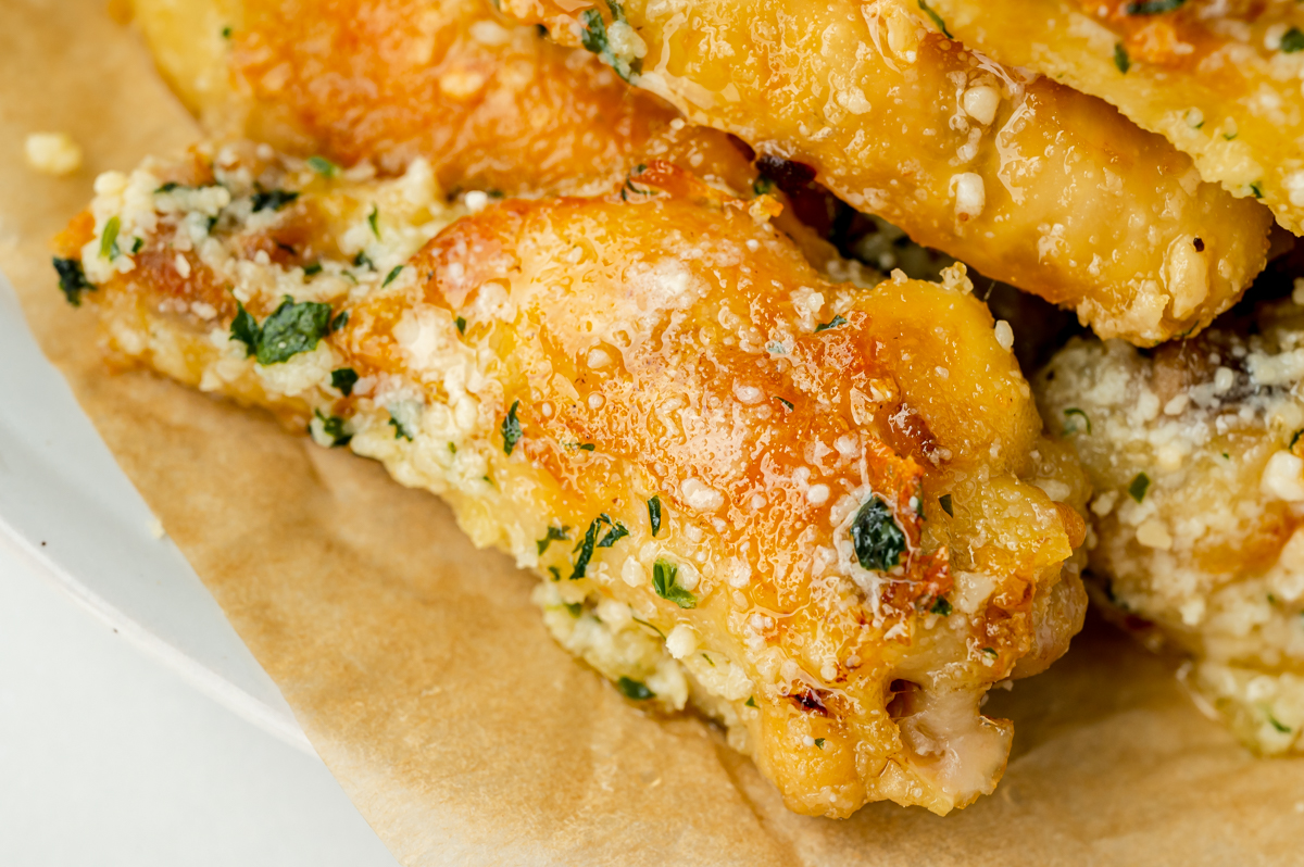 close up overhead shot of garlic parmesan chicken wing