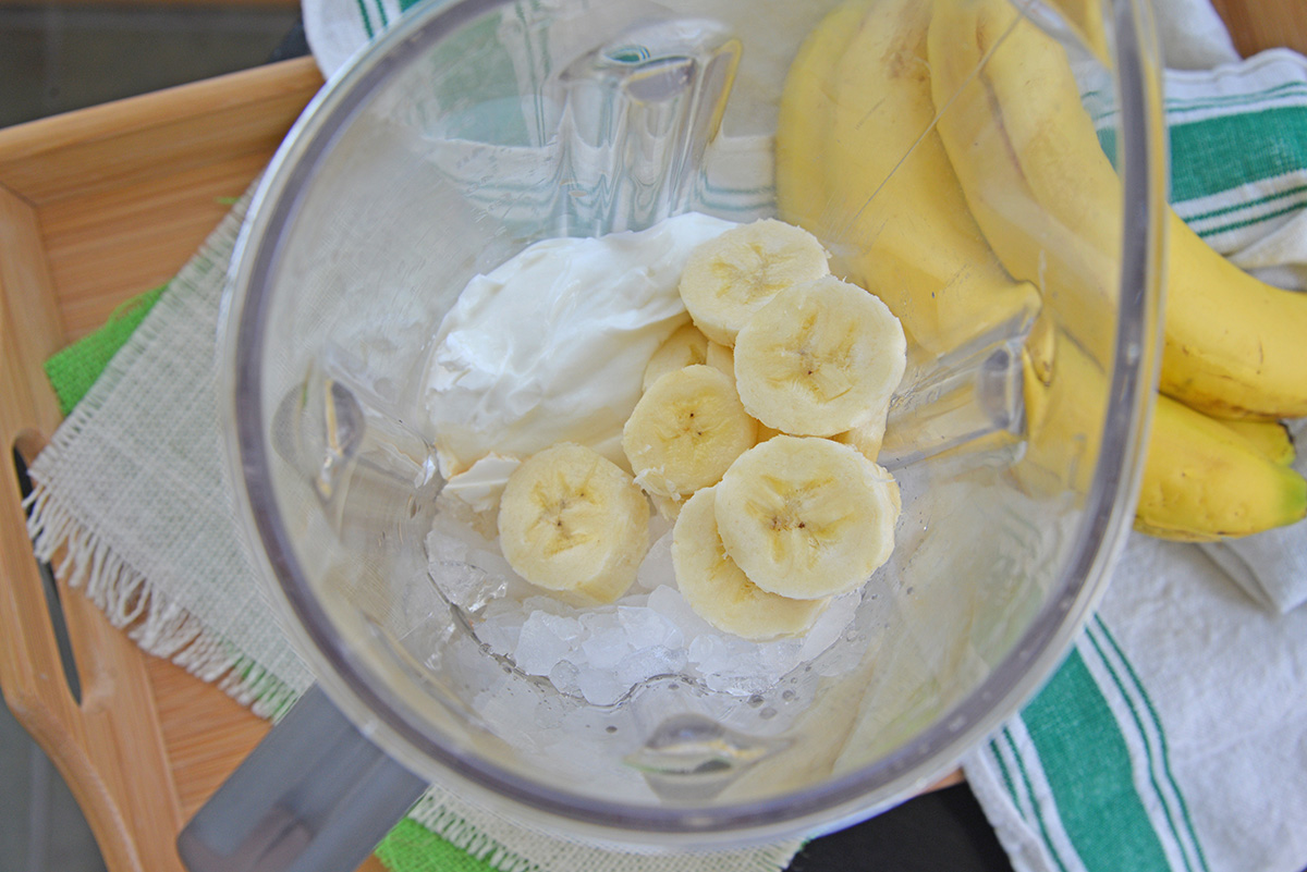 ingredients for banana smoothie in a blender