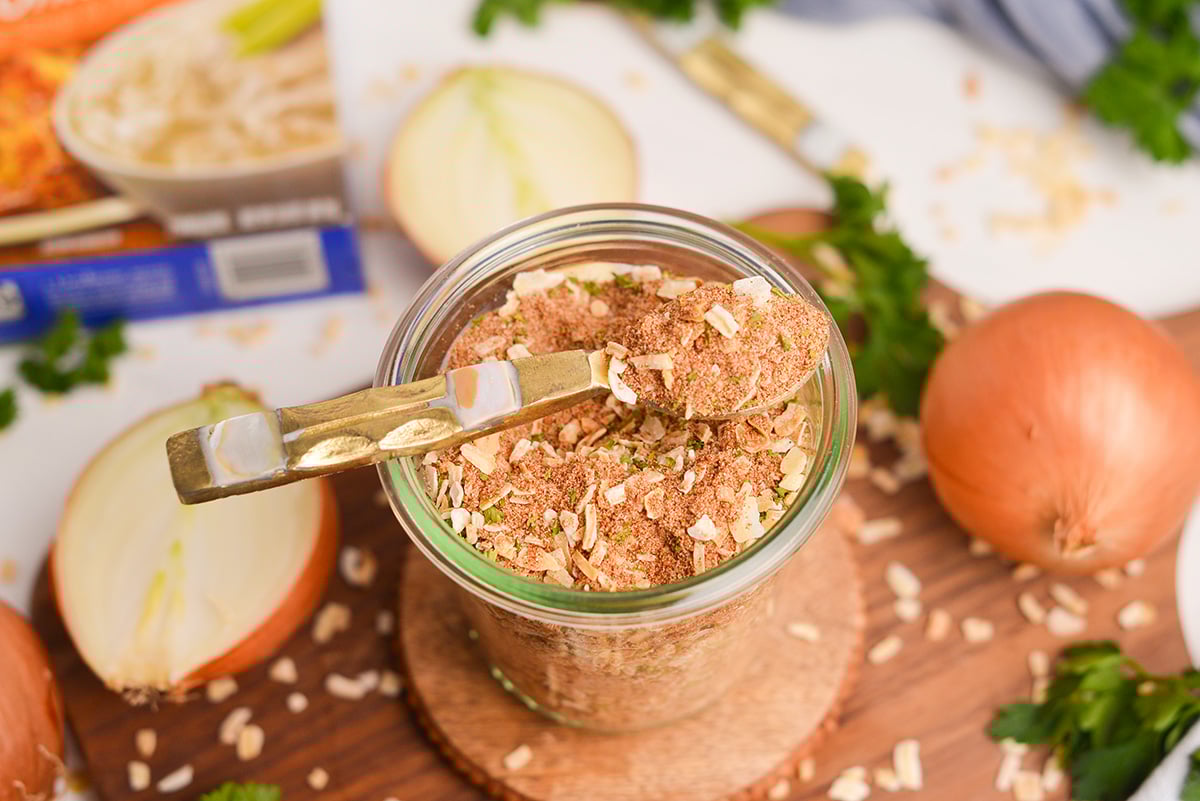 Dry onion soup mix made with pantry spices
