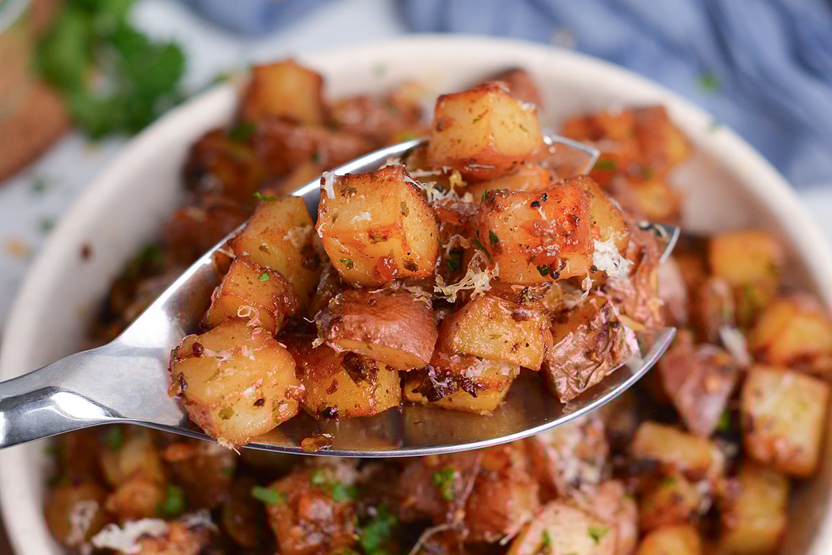 red potatoes in the oven with onion soup mix and garlic